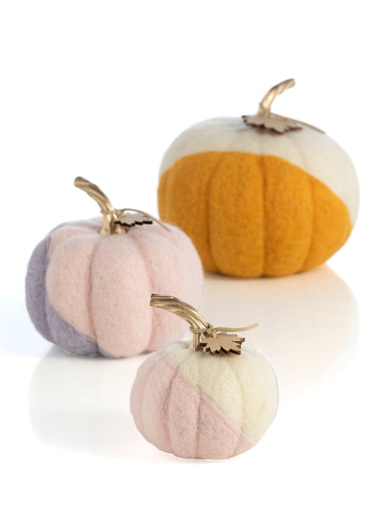 Shiraleah New Harvest Set of 3 Assorted Felt Pumpkins, Multi by Shiraleah Shiraleah 