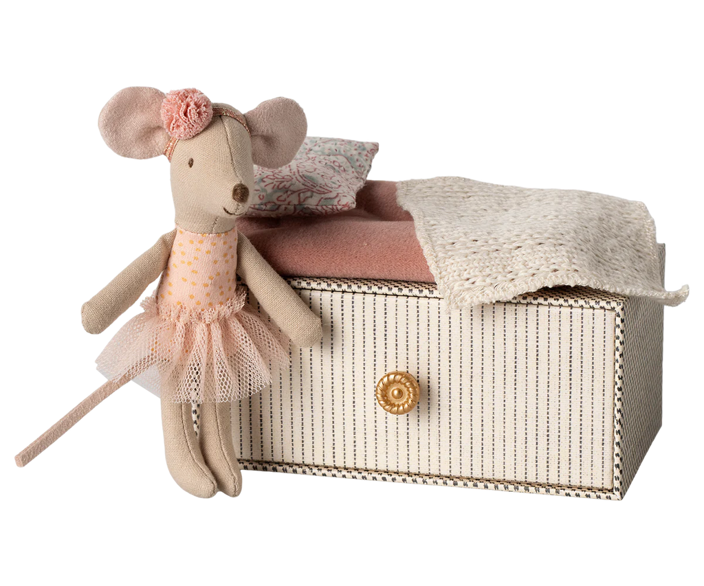 Presale - Dance Mouse in Daybed, Little Sister Maileg Dolls Maileg 