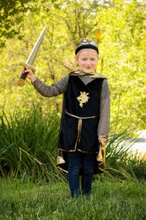 Knight Set with Tunic, Cape and Crown Costumes Great Pretenders USA Size 5-6 Gold 