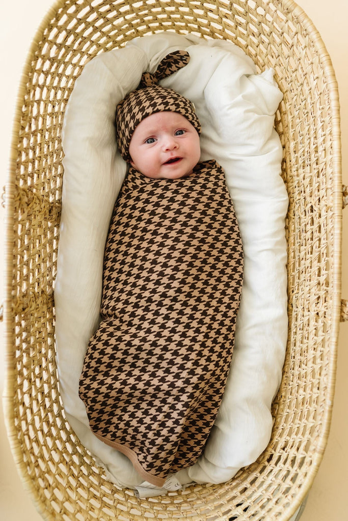 Organic Swaddle Blanket & Hat - Houndstooth Blanket Set Makemake Organics 