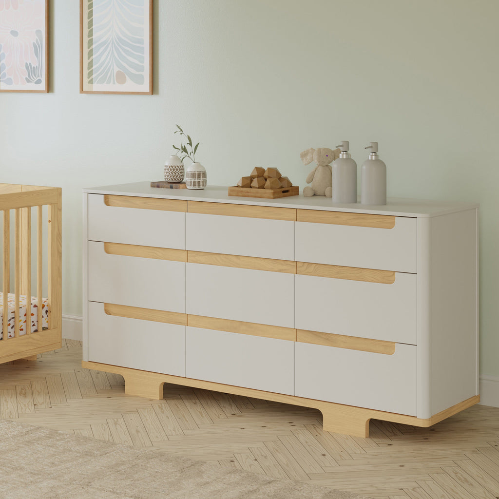 Yuzu 9-Drawer Assembled Dresser | White/Natural Dressers Babyletto 