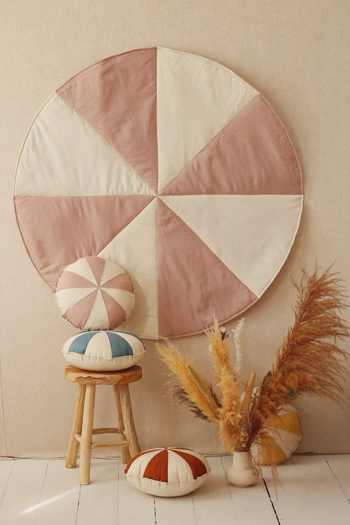 “Powder Candy” Round Patchwork Mat Mat moimili.us 